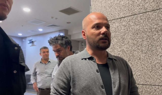 Oğuzhan Uğur'un Adliye Görüntüsü Tartışma Yarattı: Sosyal Medyada Paylaşılan Fotoğrafın Gerçeği Ortaya Çıktı