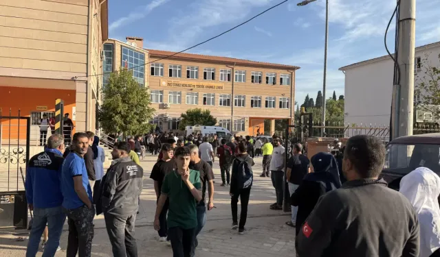 Manisa’da Okul Önünde Dehşet: 11 Öğrenci Tüfek Saçmalarıyla Yaralandı
