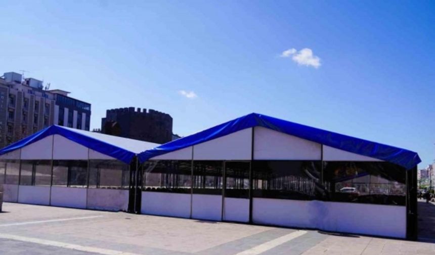 Diyarbakır’ın iki ayrı merkezinde iftar çadırı