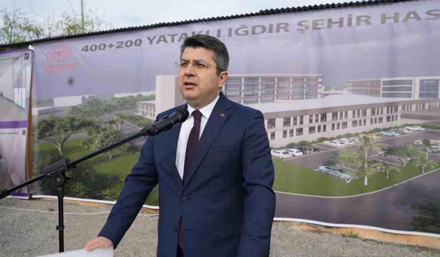Sağlık Bakan Yardımcısı Kırbıyık, Iğdır Şehir Hastanesi inşaat alanında incelemede bulundu