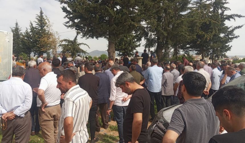 Adana’da trafik kazasında ölen tarım işçileri Kızıltepe’de toprağa verildi