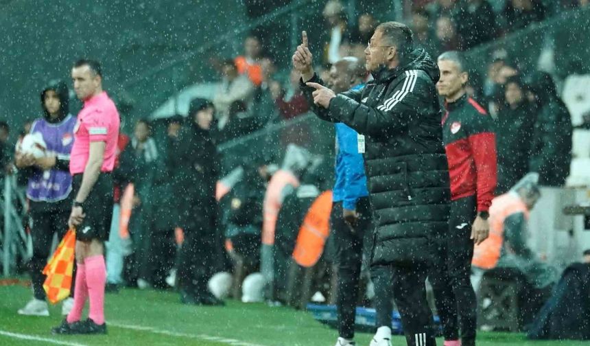 Beşiktaş’a teknik direktör değişiklikleri yarıyor