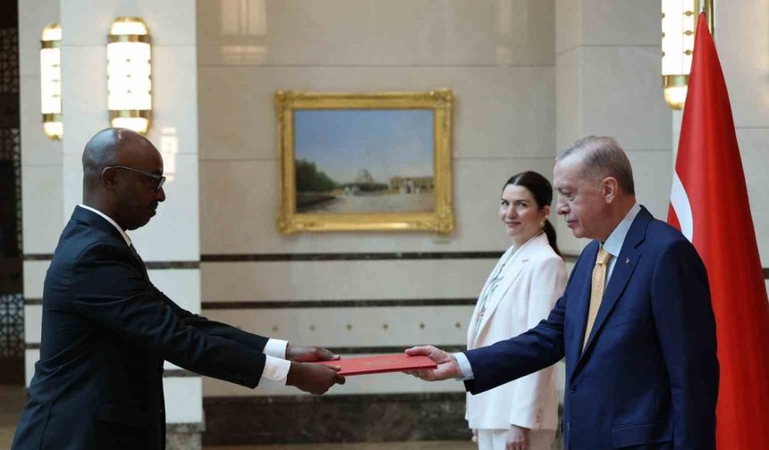 Cumhurbaşkanı Erdoğan’a Ruanda ve Nikaragua büyükelçilerinden güven mektubu