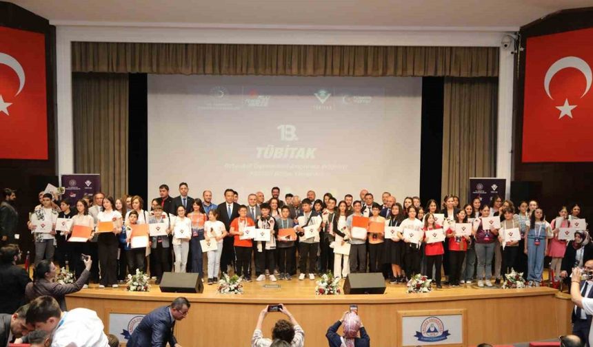 ERÜ’de Ortaokul Öğrencileri Araştırma Projeleri Kayseri Bölge Yarışması’nda ödüller sahiplerini buldu