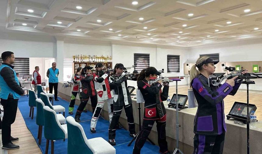 Havalı Silahlar Bölgesel Egemenlik Kupası müsabakaları Erzincan’da düzenlendi