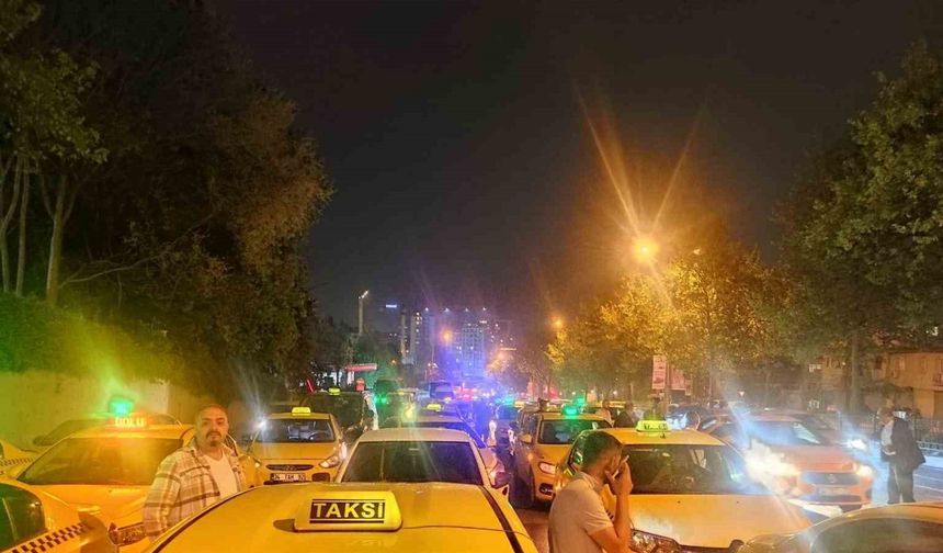 İstanbul’da taksicilerin güvenlik isyanı: Öldürülen meslektaşları için toplandılar