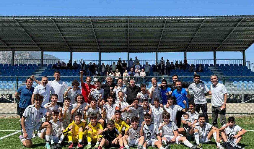 Manisa FK 3’ü namağlup 4 şampiyonlukla Gelişim Ligleri’ne damga vurdu