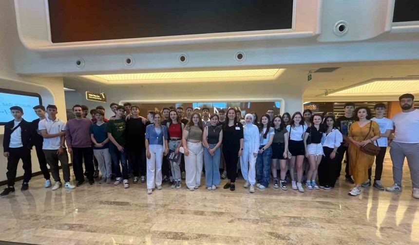 MBA’lı öğrenciler Medicana İzmir’de