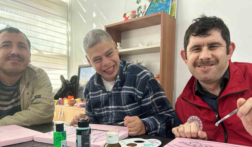 Muğla’da engelli bireyler kültür sanat çalışmalarına katılıyor