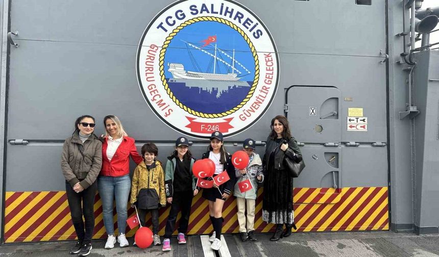 TCG Salihreis Fırkateyni 23 Nisan dolayısıyla İstanbul’da ziyarete açıldı