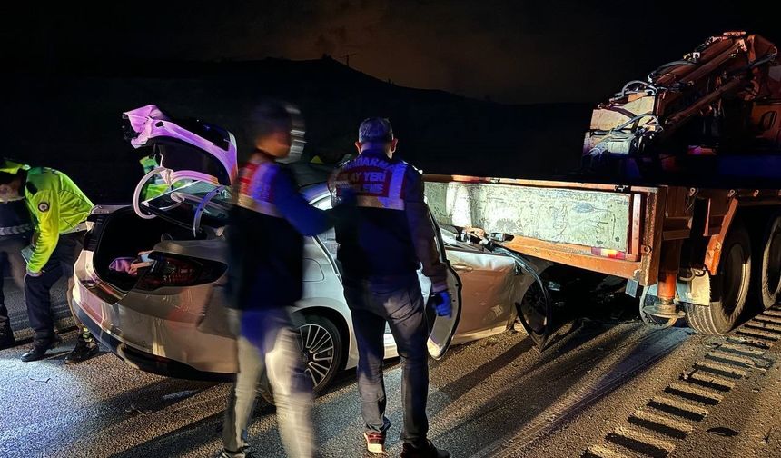 Amasya’da vinçle otomobil çarpıştı: 1 ölü
