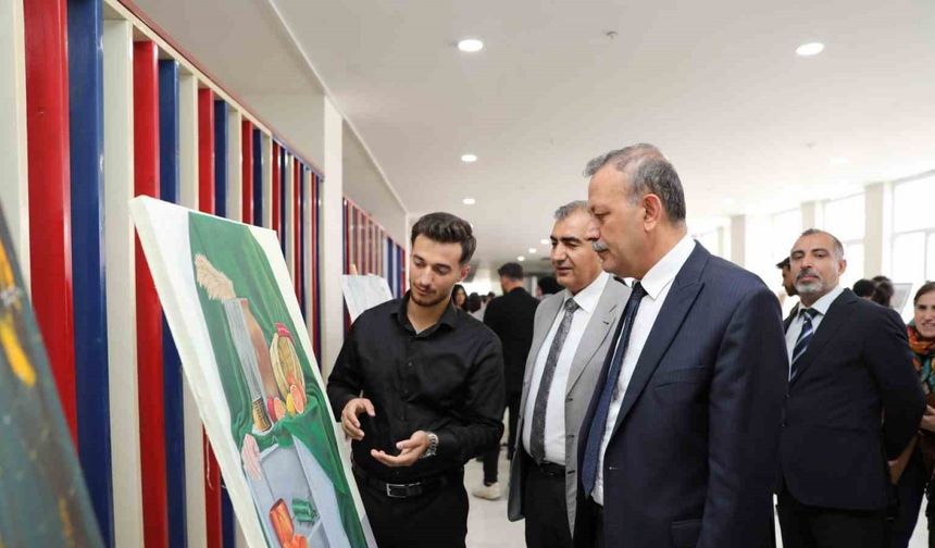 Bitlis Eren Üniversitesinde sanat rüzgarı