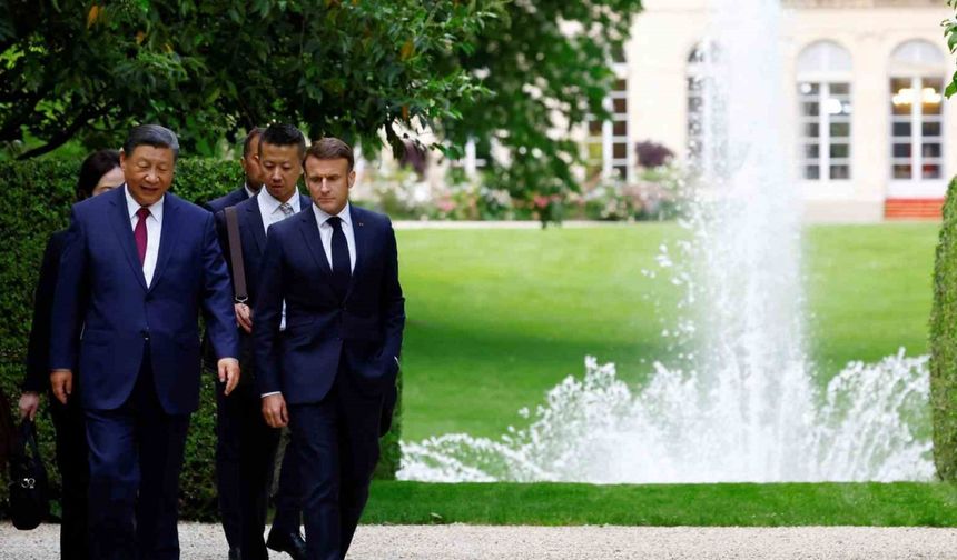Çin Devlet Başkanı Xi, Paris’te Macron ve von der Leyen ile bir araya geldi