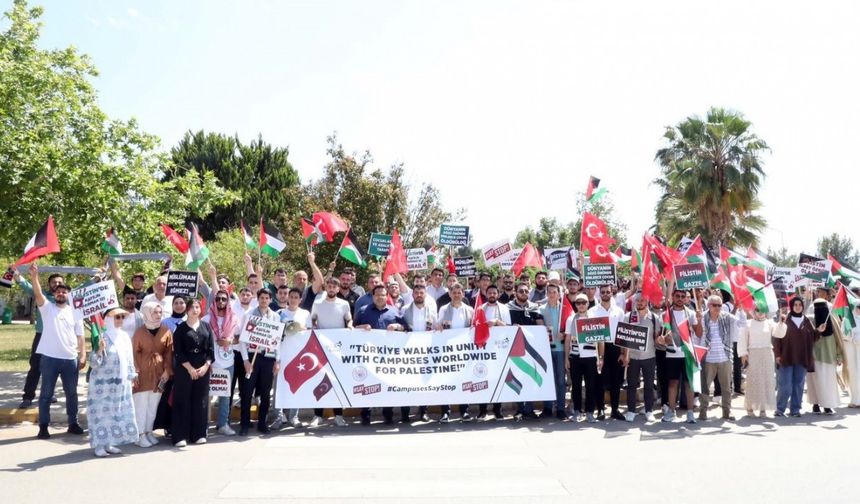 Üniversite öğrencileri, İsrail saldırılarını protesto etti