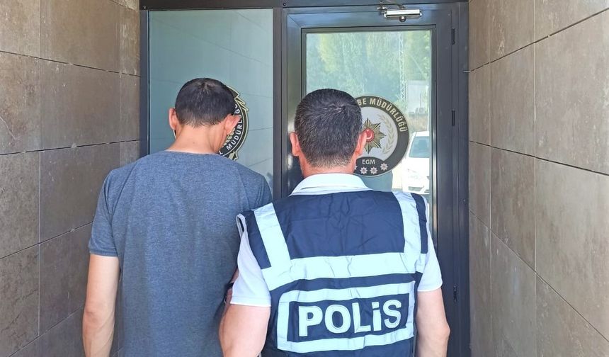 6 yıl hapis cezası ile aranan şahıs polisin takibi sonrası yakalandı