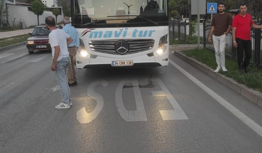 Amasya’da yolcu otobüsünün çarptığı yaya hayatını kaybetti