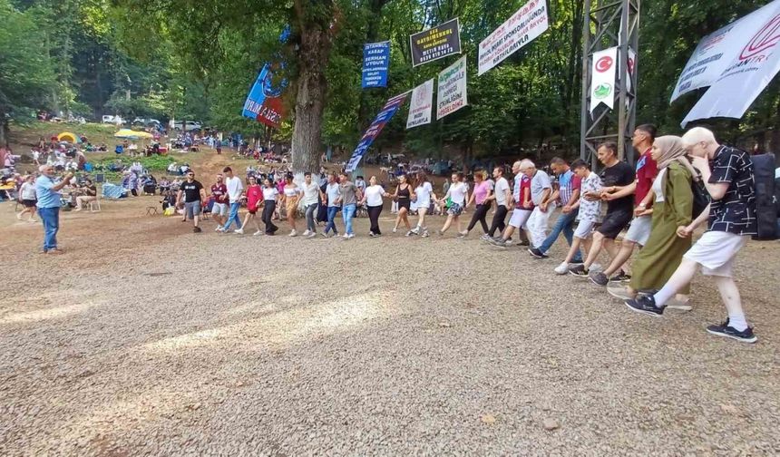 Çınarcık’ta 4. Karadeniz Şenlikleri renkli görüntülere sahne oldu