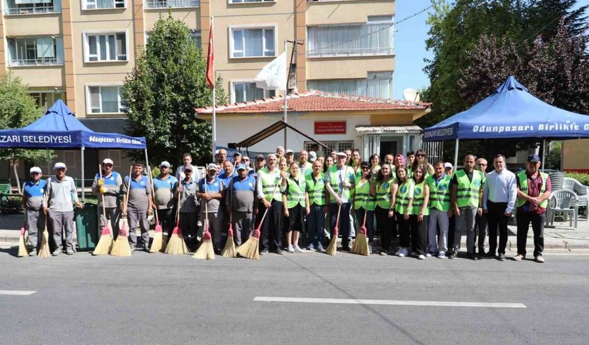 Gökmeydan Mahallesi’nden örnek “Temizlik Hareketi” başladı