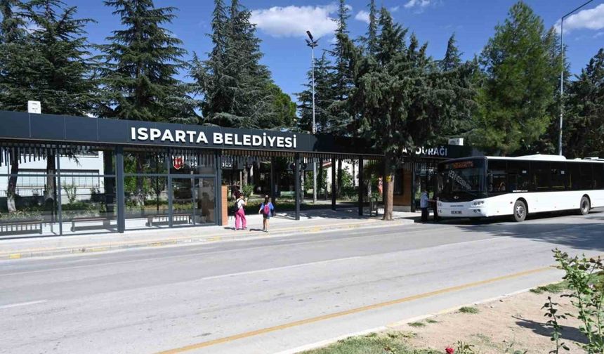 Isparta’da otobüs durakları modern hale getiriliyor