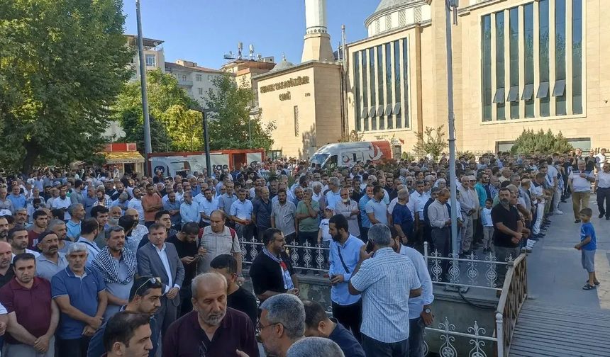 Malatya’da Haniye için gıyabi cenaze namazı kılındı