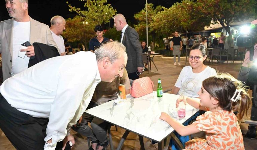 Sıcaktan bunalıp seyir terasına geldiler, istek ve taleplerini başkana ilettiler