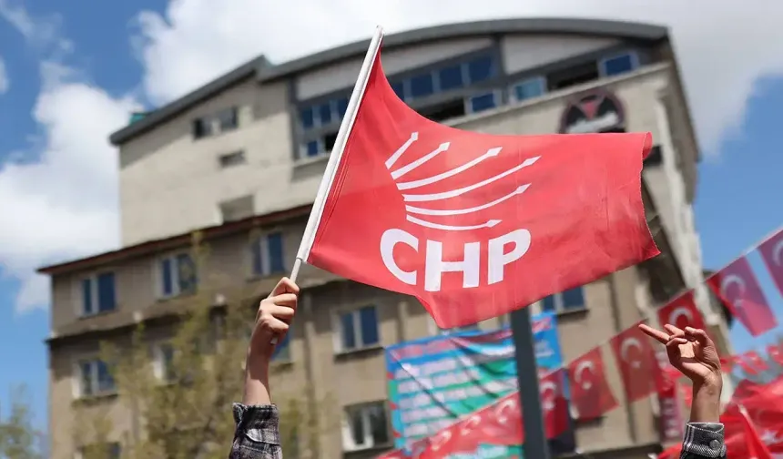 CHP'de Büyük Çatlak! Parti İkiye Bölündü!