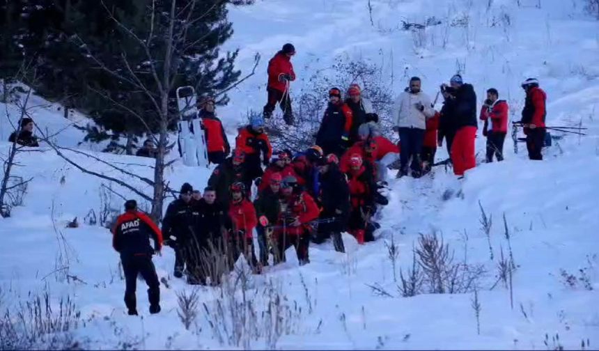 Erzurum Palandöken Dağı'nda Çığ Düştü! 16 Yaşındaki Sporcu Emre Yazgan Hayatını Kaybetti