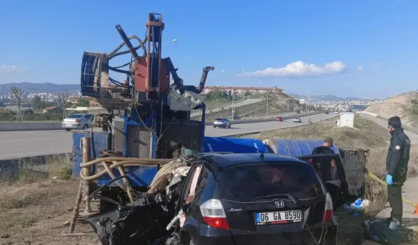 Ankara'da Feci Kaza: Otomobil Sondaj Makinesine Çarptı, Anne ve Oğlu Hayatını Kaybetti