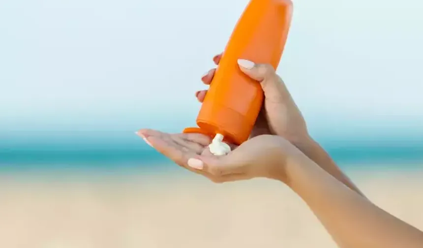 Cildinize Sürmeden Asla Çıkmayın: Güneş Kremleri Mikrobiyotanızla Dost mu Düşman mı?
