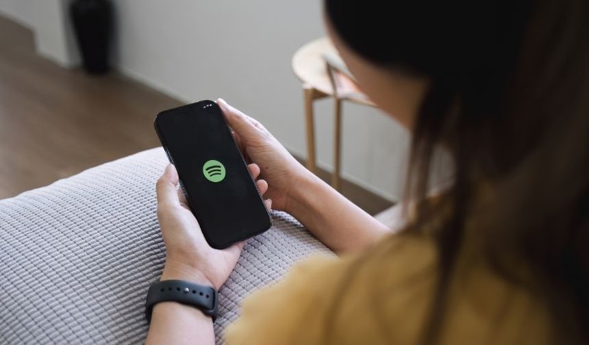 Şarkı Tanıtımı: Spotify ve Sosyal Platformlarda Organik Büyümenin Profesyonel Yolu