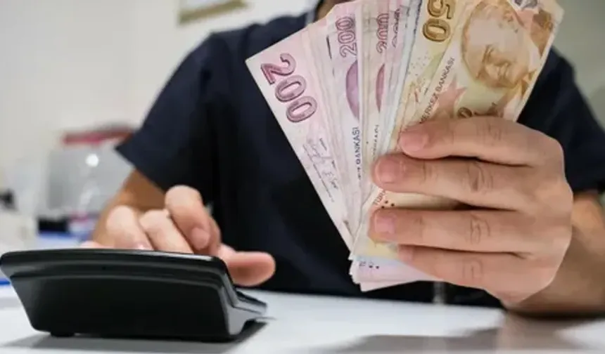 SGK’da Çifte Maaş Gerçeği Ortaya Çıktı: Kimler Aynı Anda Birden Fazla Aylık Alabiliyor?