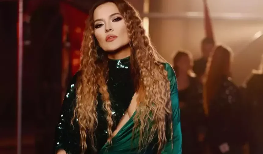 “Kimseye İnanmayın” Çıkışı Gündem Oldu: Demet Akalın’dan Ünlülere Sert Sözler