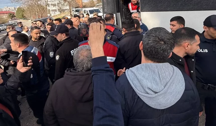 Cenazede Gergin Anlar: “Jet Fadıl” ile Güvenlik Güçleri Karşı Karşıya Geldi