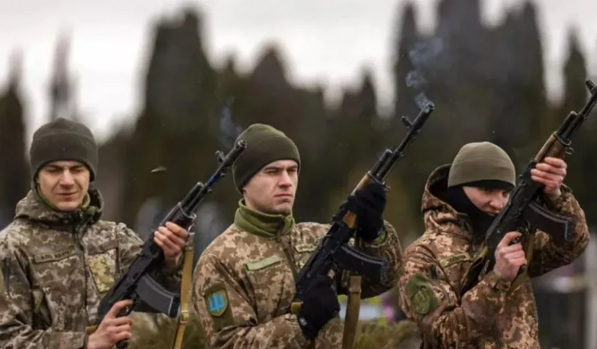 Ukrayna'da Seferberlik Gerilimi Tırmanıyor: Zorunlu Askerlik Uygulamaları Toplumu İkiye Böldü
