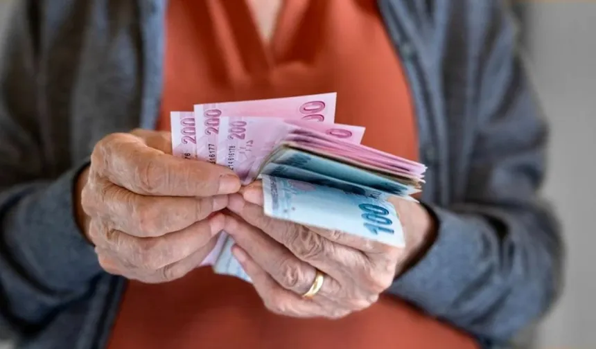 Emekli Maaşında Ocak Hesabı Başladı! Zam Oranı Yüzde 10'u Aşacak mı?